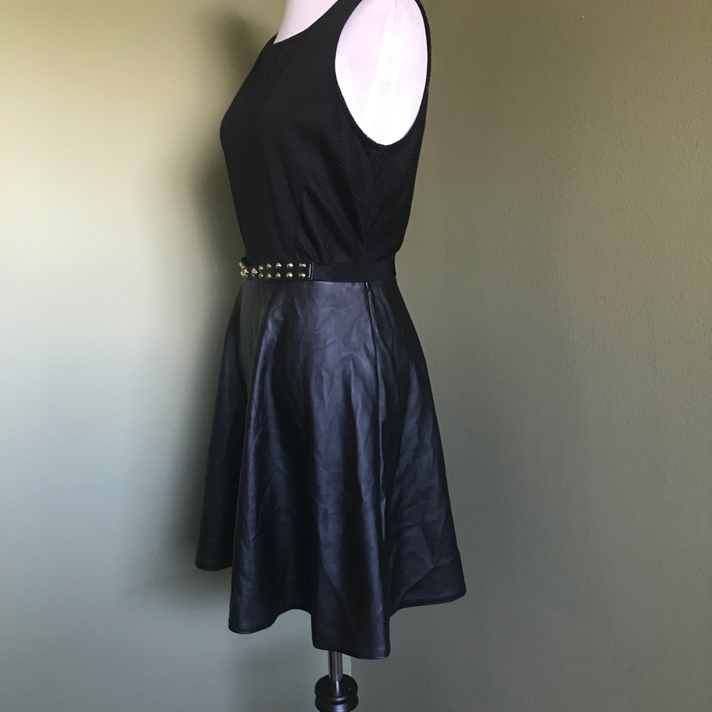 Vera Wang Princess Black Sleeveless Faux Leather Belted Dress Size 5 - Picture 3 of 6
